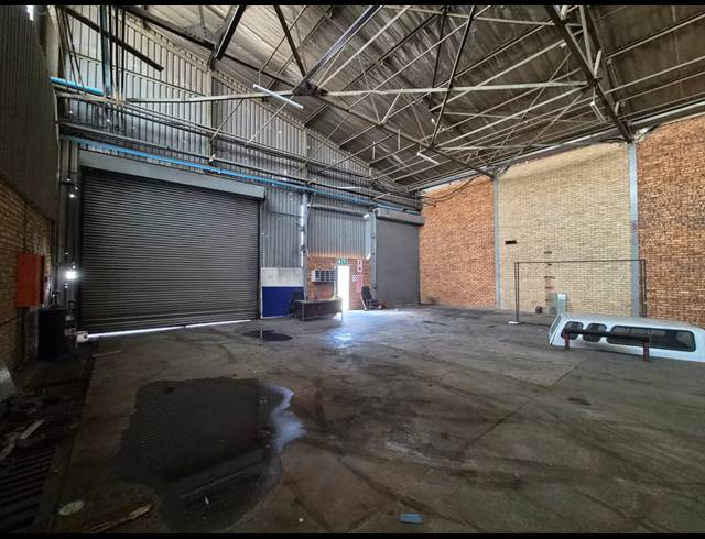 750M² WAREHOUSE TO LET IN WADEVILLE